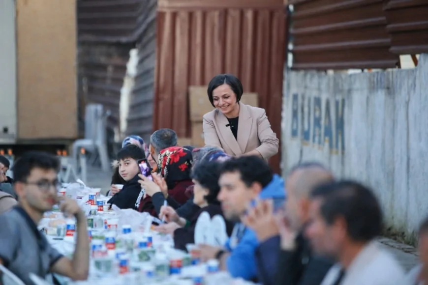 Karabağlar Belediye Başkanı Helil Kınay: “Ramazan ayında dayanışmamızı ve soframızı birlikte büyütüyoruz”
