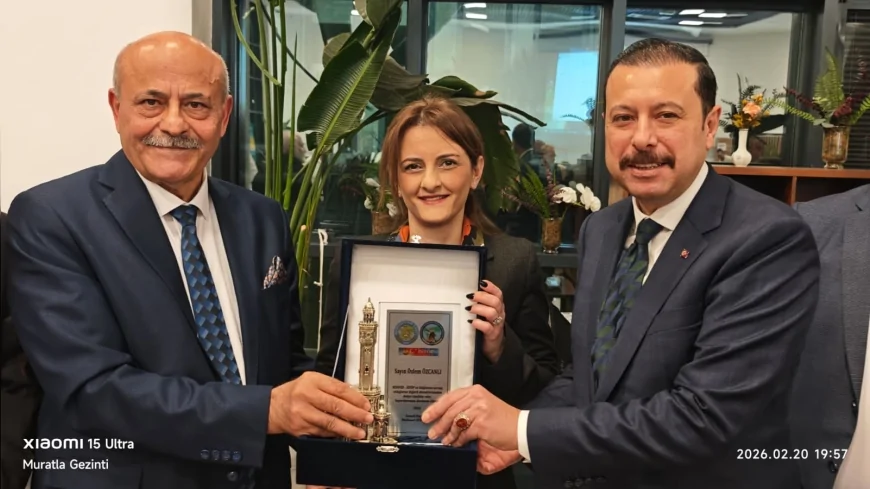 Konyalılar Vakfı’nın Ramazan ayı dolayısıyla düzenlediği geleneksel iftar programı, İzmir’de geniş katılımla gerçekleştirildi.