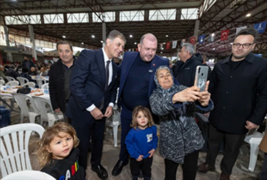 İzmir Büyükşehir Belediye Başkanı Dr. Cemil Tugay: “Bu sofranın bereketi tüm şehrimize yayılsın”