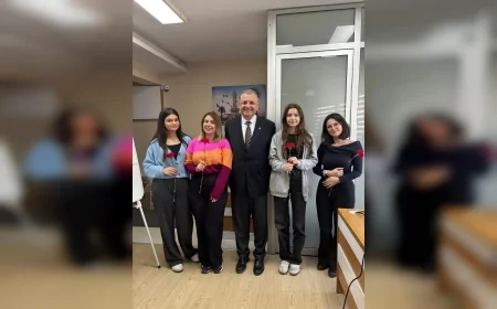 İzmir Elektronikçiler Odası Başkanı Çetin Akbıyık 8 Mart’ta Kadın Üyeleri Ziyaret Etti