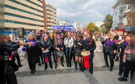 Konak Belediye Başkanı Nilüfer Çınarlı Mutlu: “İçimizdeki ışık hiç sönmesin, kadınlar dünyayı aydınlatmaya devam etsin”