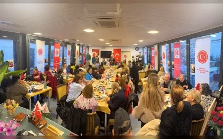 Tmüb kadınlar gününde  iftarda bir araya geldiler.