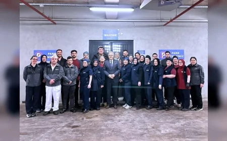 Mirza, “Daha verimli ve daha güçlü bir hizmet anlayışıyla Bandırma’mız için çalışmaya devam ediyoruz.” dedi.