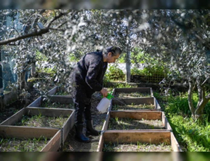 İzmir Büyükşehir Belediyesi Meslek Fabrikası kursiyeri Yasemin Erday Koç salep üretimine başlayarak girişimciliğe adım attı