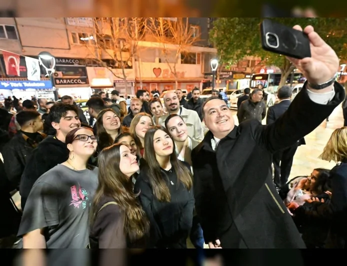 Manisa Büyükşehir Belediyesi 8 Mart’ta Kadınların Gücünü Sergiler, Anlatılar ve Gece Yürüyüşüyle Kutladı