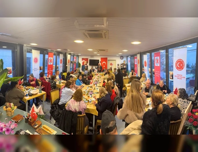 Tmüb kadınlar gününde  iftarda bir araya geldiler.