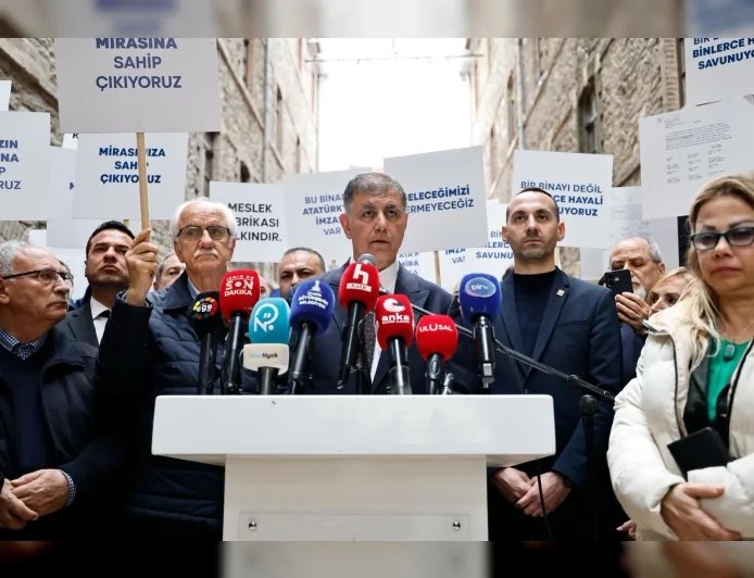 İzmir Büyükşehir Belediye Başkanı Dr. Cemil Tugay: “Yargı 15 günlük yürütmeyi durdurma kararı verdi”