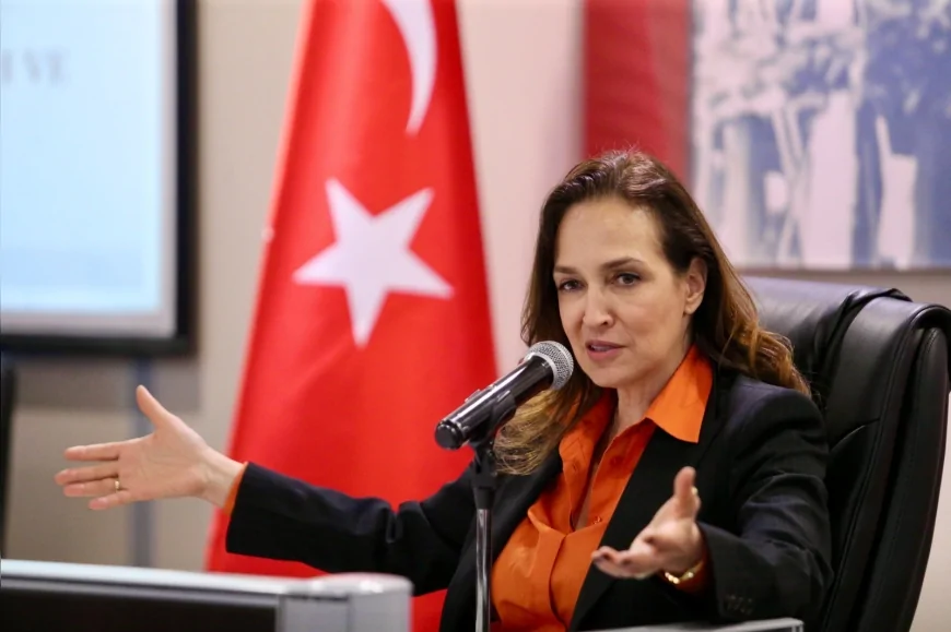 Karşıyaka Belediye Başkanı Yıldız Ünsal, İzmir Büyükşehir Belediye Başkanı Cemil Tugay’ın açıklamalarına yanıt verdi.