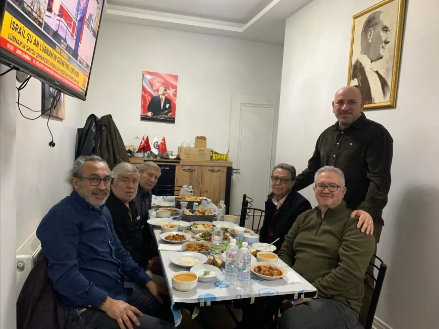 Ege Bölgesi İş İnsanları Federasyonu (EBİİF), Ramazan ayı dolayısıyla İzmir Ege Medya Platformu üyelerini iftar programında ağırladı.