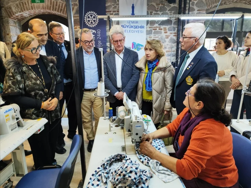 İzmir Büyükşehir Belediyesi Altın İğne Projesi Kadınların Mesleki Becerilerini Uluslararası Düzeyde Sergiliyor