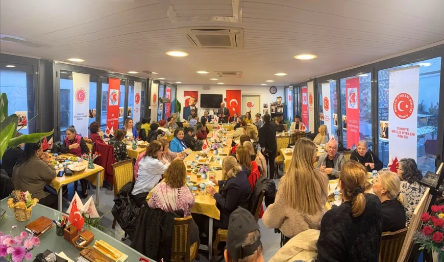 Tmüb kadınlar gününde  iftarda bir araya geldiler.