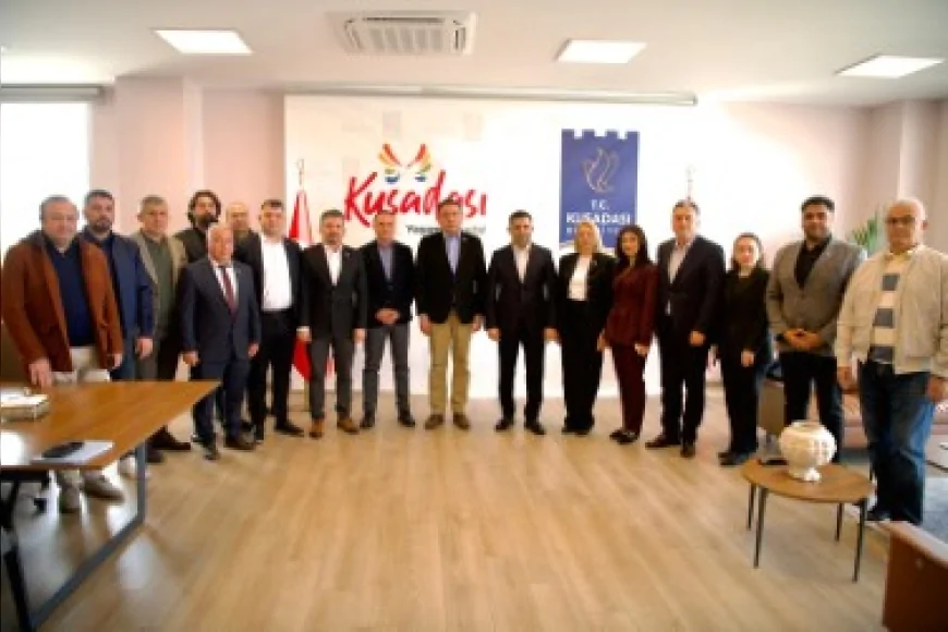 Yankı Bağcıoğlu “Kuşadası’nda hayata geçirilen projeleri çok beğendim.