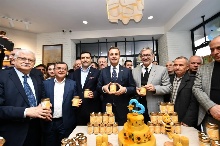 Büyükşehir emeğe değer kattı, Ondan Yerel Market’i hizmete açtı