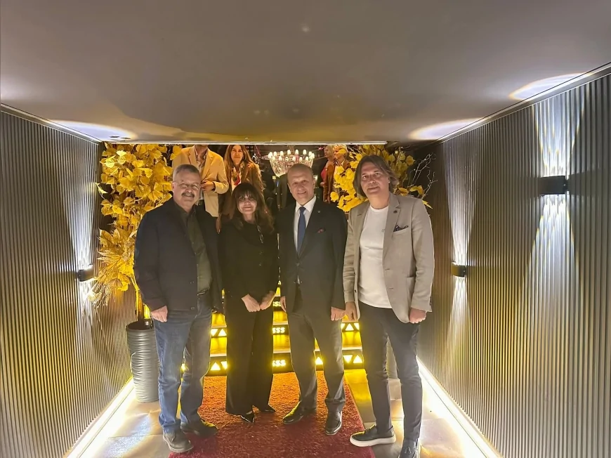 Evladı Fatihan 16. İftarında Buluştu Cumhurbaşkanı Erdoğan’a Berat Takdim Edildi