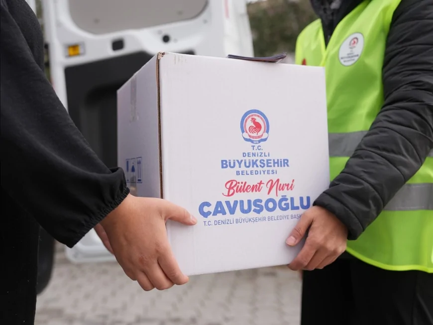 Denizli büyükşehir 25 bin ihtiyaç sahibi aileye gıda kolisi ulaştırdı.