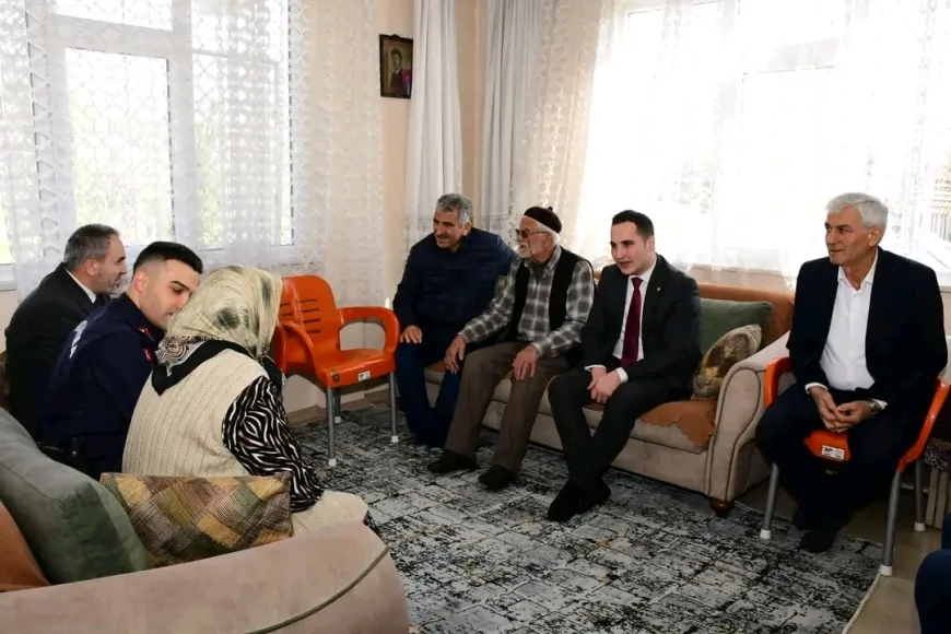 Salıpazarı Kaymakamı Ahmet Faruk Beyazıt Şehit Ahmet Yıldırım’ın Ailesini Ziyaret Etti