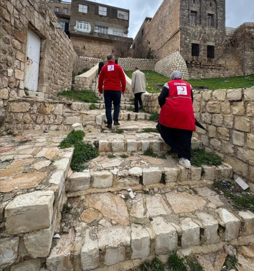 Dr. Davut Dinçel Mardin’de Dezavantajlı Aileleri Ziyaret Etti Yardımlar Yerinde Tespitlerle Ulaştırıldı  ALTMANŞET: