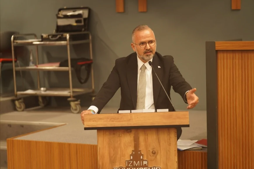 AK Parti İzmir Grup Başkanvekili Hakan Yıldız: “Özür dilemek de erdemdir” diyerek Bornova Belediye Başkanı Ömer Eşki’yi eleştirdi