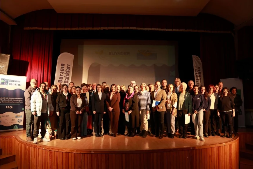 İzmir Foça’da “Buranın Balıkları” Festivali Yoğun Katılımla Başladı