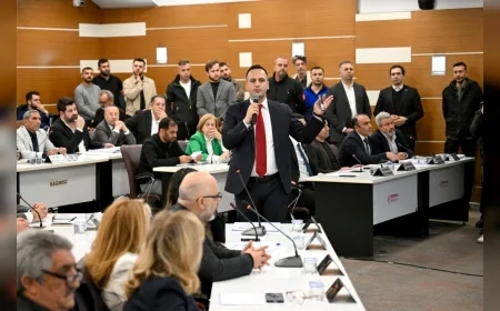 Bornova Belediye Başkanı Ömer Eşki “Gece gündüz çalıştık Bornova’yı geleceğe hazırlıyoruz”