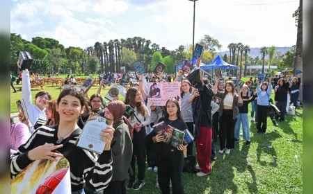 İzmir Kültürpark’ta İZKİTAP Kitap Fuarı kapılarını açıyor edebiyat dünyası 10 gün boyunca buluşacak