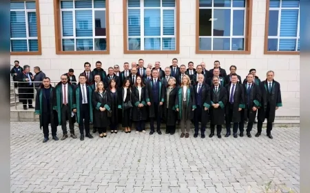 Samsun Baro Başkanı Av. Pınar Gürsel Yıldıran Yalova’da görülen Avukat Zekeriya Polat davasının ilk duruşmasına katıldı