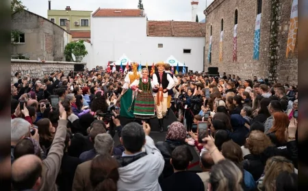 “Kültür Defilesi”, farklı coğrafyalardan gelen kültürel mirası aynı sahnede buluşturdu.