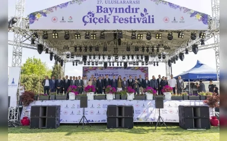 İzmir Büyükşehir Belediye Başkanı Dr. Cemil Tugay: “Türkiye, çiftçisiyle, köylüsüyle şifa bulacak”
