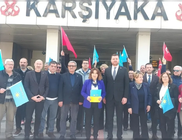 İYİ Parti: “Konak ve Karşıyaka iskeleleri özelleştirilemez, İzmir’in kıyıları halkındır”