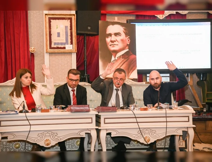 Yunusemre Belediye Başkanı Semih Balaban başkanlığında Nisan meclisinde 46 madde karara bağlandı