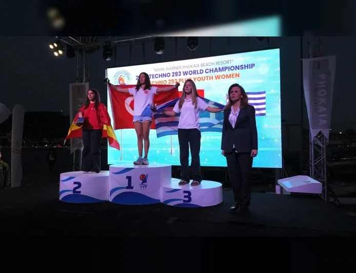 İzmir Foça’da düzenlenen Windsurf Techno 293 Dünya Şampiyonası 17 ülkeden 300 sporcunun katılımıyla tamamlandı