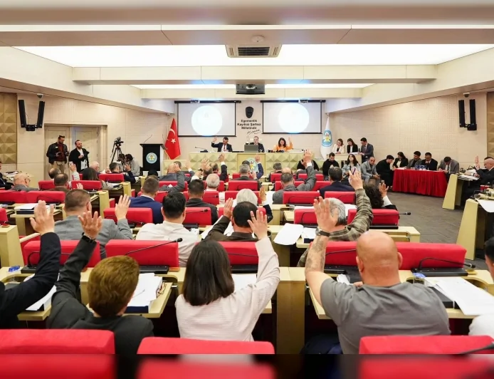 Manisa Büyükşehir Belediye Başkanı Besim Dutlulu 2025 bütçesini 1 milyar lira fazla ile kapattıklarını açıkladı