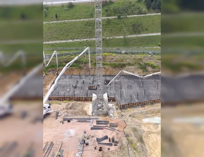 İzmir Büyükşehir Belediyesi Uzundere Kentsel Dönüşümünde 1902 Bağımsız Bölümün 2027’ye Kadar Tamamlanacağını Açıkladı