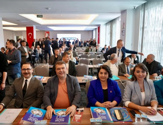 Denizli’de Ege Belediyeler Birliği Meclis Toplantısı bölgesel iş birliğini güçlendirdi.