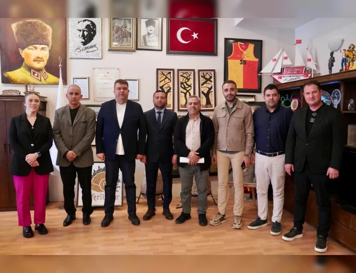 İzmir’in Seferihisar ilçesinde Ürkmez ve Sığacık bölgelerini kapsayan doğalgaz hattı projesi için kritik toplantı gerçekleştirildi.