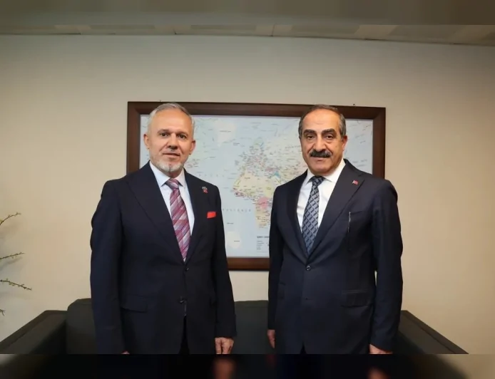 Ege Yaş Meyve Sebze İhracatçıları Birliği’nde görev değişimi Cengiz Balık aday oldu istikrar vurgusu öne çıktı