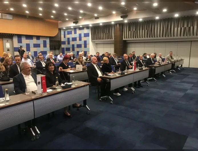 İzmir Ticaret Borsası Meclisinde İklim Krizi ve Küresel Ekonomi Uyarısı