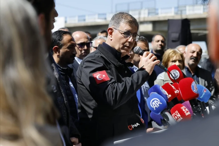 İzmir Büyükşehir Belediye Başkanı Cemil Tugay: “Sabaha kadar bekledim, Meslek Fabrikası’nın bahçesine bile giremedim”