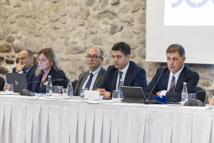 İzmir Büyükşehir Belediye Başkanı Dr. Cemil Tugay: “Enerji güvenliği için şehirler kendi sistemlerini kurmalı”
