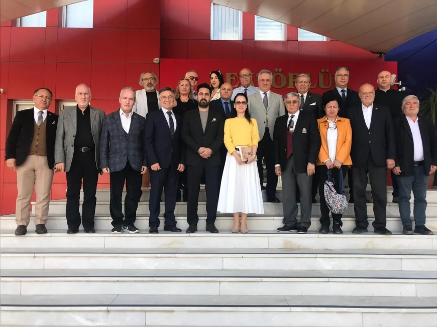 Prof. Dr. Selim Karahasanoğlu: “Yapay zekadan endişe etmek yerine onu fırsata çevirmeliyiz”