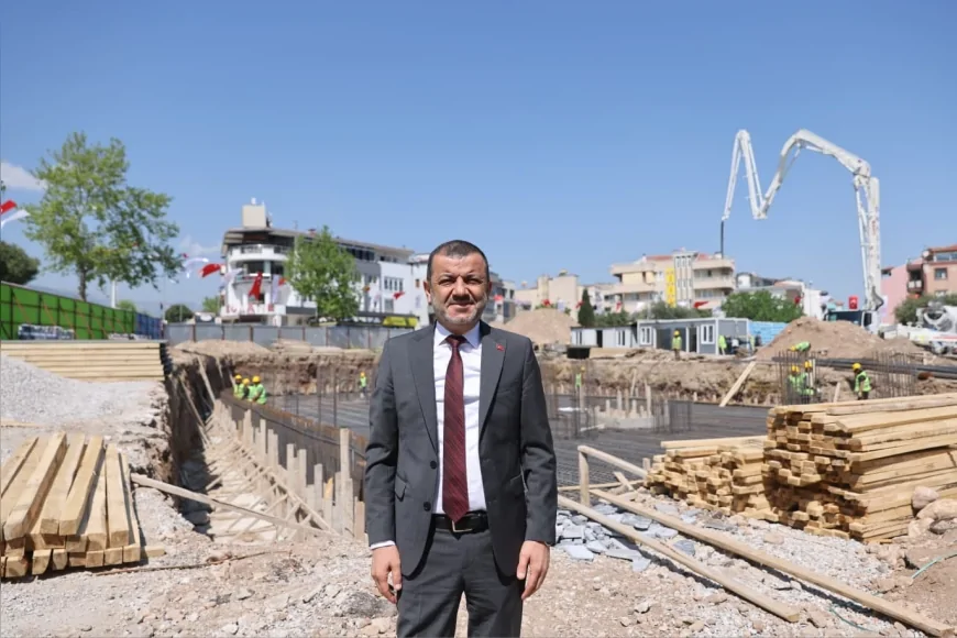 Denizli Büyükşehir Belediyesi tarafından Pamukkale Üniversitesi Hastaneleri karşısında inşa edilecek Kınıklı Sosyal Tesisi’nin temeli törenle atıldı.