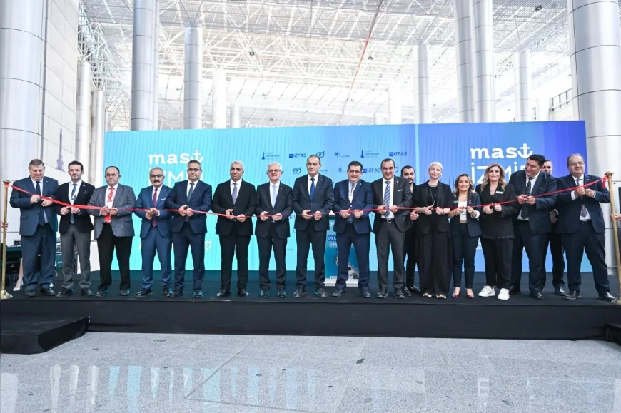 İzmir’de MAST Boat Show kapılarını açtı 350’den fazla deniz aracı görücüye çıktı