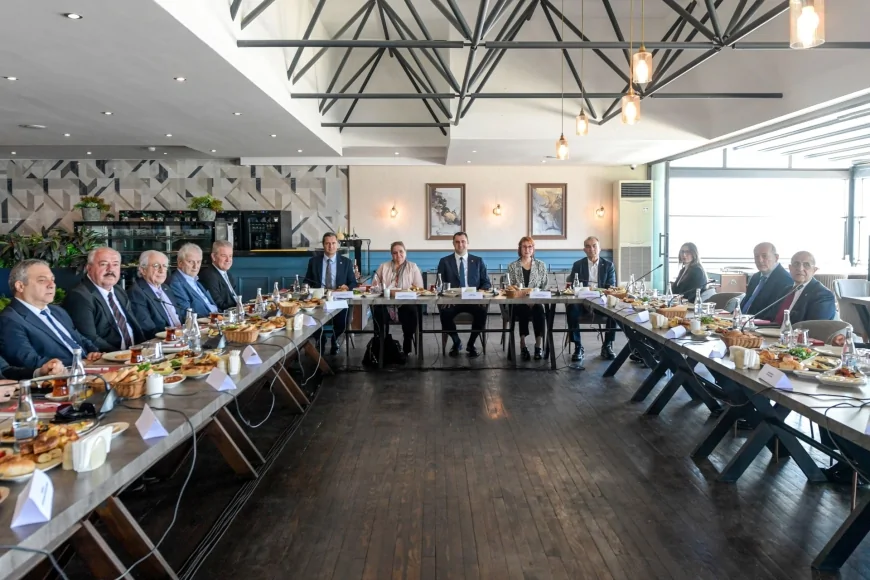 CHP İzmir İl Başkanı Çağatay Güç: “Türkiye’yi krizden çıkaracak programımızı iş dünyasıyla birlikte şekillendiriyoruz”