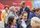 Başkan Tugay şehit anneleriyle bir araya geldi “Size hizmet bizim için onur”