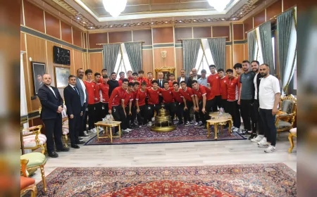 Yunusemre Belediye Başkanı Semih Balaban: “Gençlerin hayallerine giden yolda her zaman yanlarındayız”