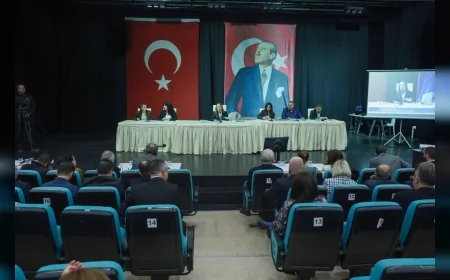 Konak Belediye Başkanı Nilüfer Çınarlı Mutlu: “Geri adım atmıyorum, mücadeleye devam edeceğim”