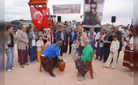 Başkan Eskişehirlileri düzenlenecek şenliklere davet etti.