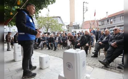 Muğla Büyükşehir Belediyesi’nden Yatağan’da çam fıstığı üreticisine doğal zararlı mücadelesi ve kapsamlı destek programı başlatıldı.