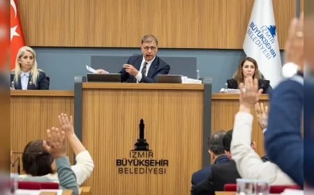 İzmir Büyükşehir Belediye Başkanı Dr. Cemil Tugay: “İzmir adım adım en ucuz su kullanan şehir oluyor”