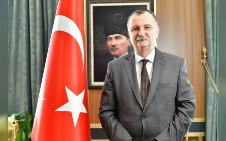 Yunusemre Belediye Başkanı Semih Balaban: “Bayramlar Dayanışma ve Hoşgörünün Güçlendiği Özel Günlerdir”